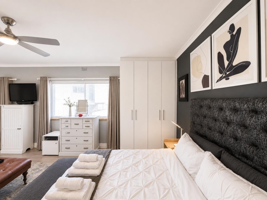 1 Bedroom Property for Sale in Green Point Western Cape